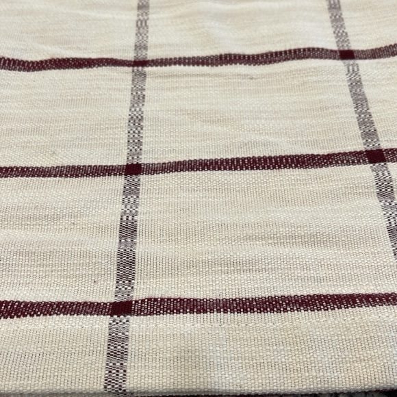 Beige/wine red Plaid Patterned 100% Cotton Table Runner, Hearth & Hand. 20”x90”. - Picture 2 of 4
